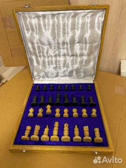 Шахматы камень и дерево