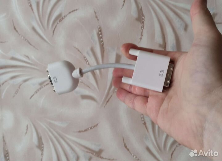 Сетевые кабели (всегда в наличии несколько)