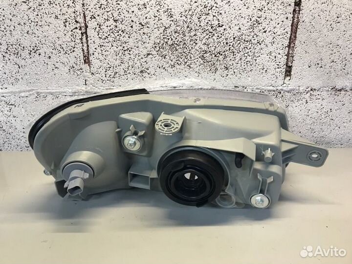 Фара левая Hyundai Accent седан 1999-2012