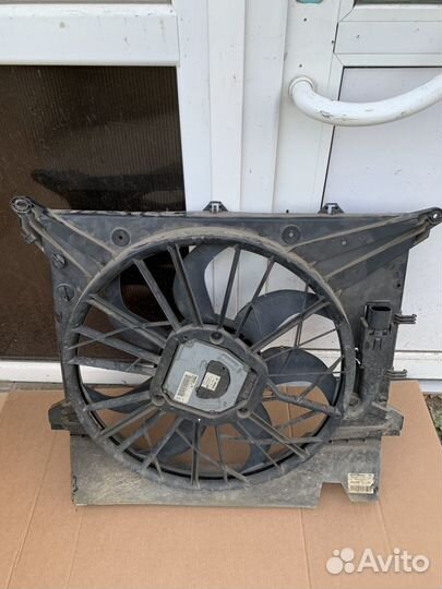 Диффузор вентилятора охлаждения Вольво хс90