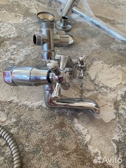 Смеситель для ванны с тропическим душем