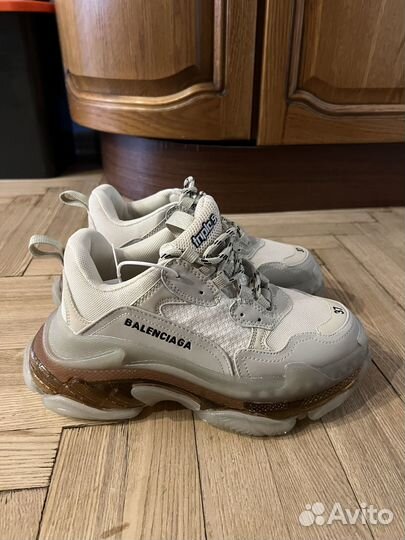 Продажа женской обуви