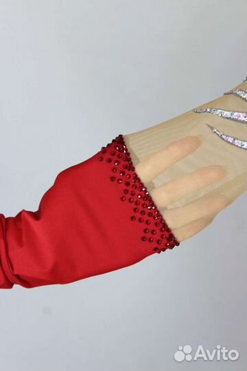 Костюм для фигурного катания 145-155 в аренду