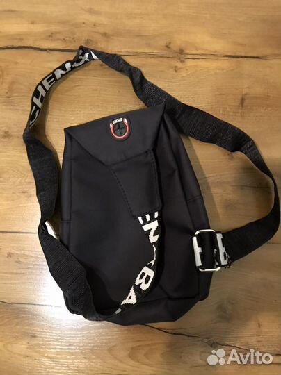 Мужская нагрудная сумка