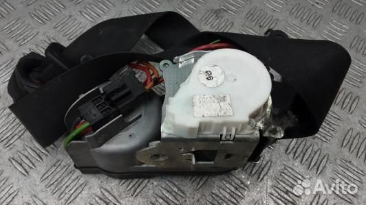 Ремень безопасности с пиропатроном сиденья передне