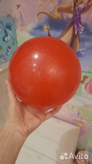 Продаю гимнастический мяч 15 см