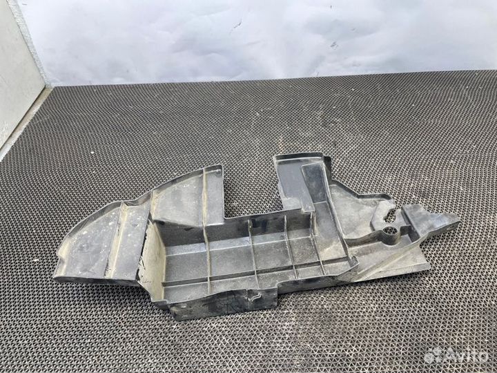 Дефлектор радиатора левый Nissan X-Trail T31