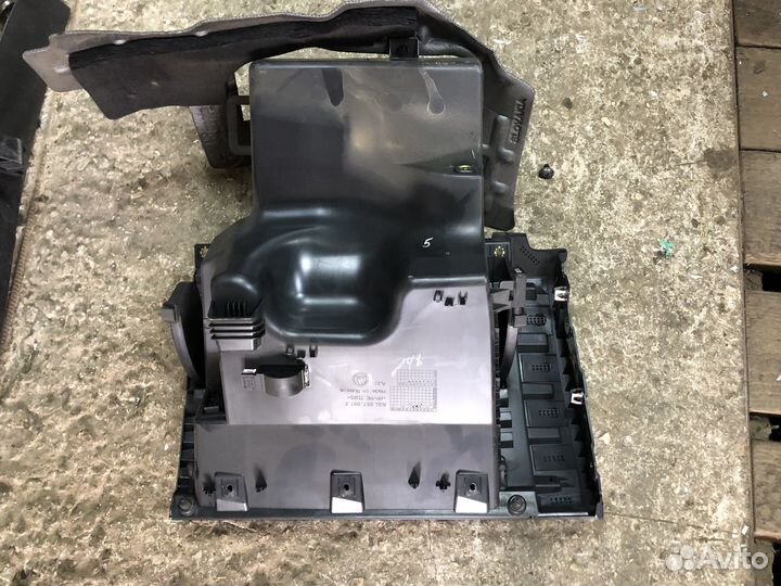 Бардачок пассажира Volkswagen Polo 6