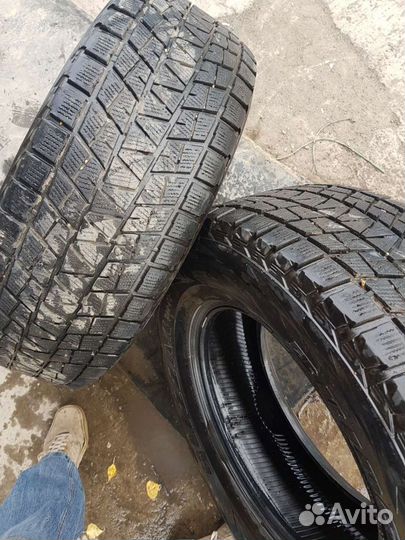 Bridgestone Blizzak Ice 275/65 R17 115R