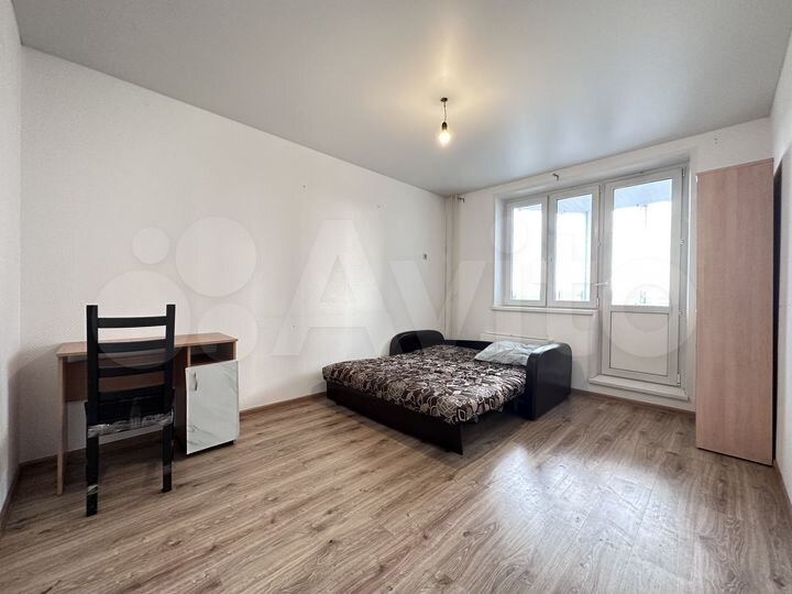 2-к. квартира, 43 м², 6/17 эт.