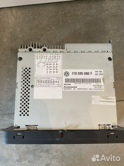 Авто магнитола RNS510