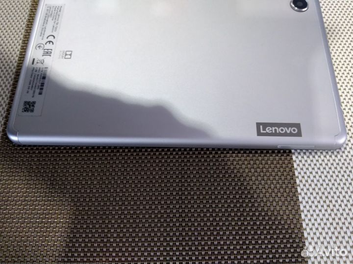 Lenovo TB-7305i