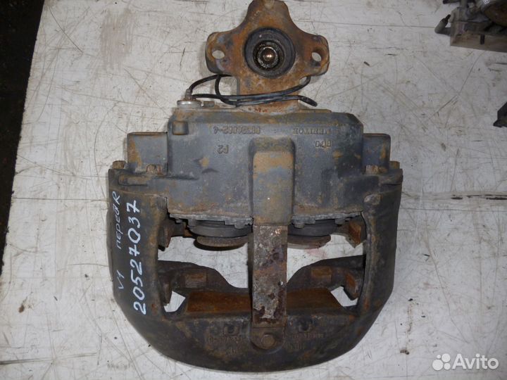 Суппорт тормозной передний правый volvo