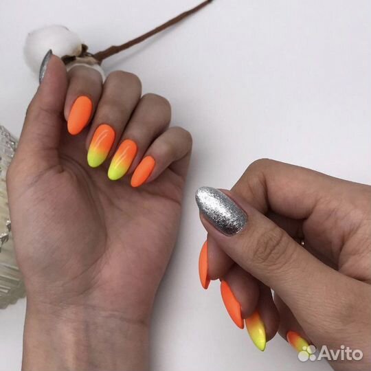 Маникюр/педикюр с покрытием гель лак в салоне