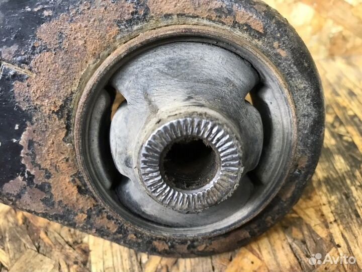 Рычаг подвески нижний передний левый Hyundai