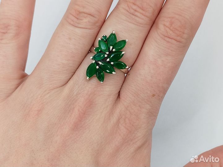 Кольцо с изумрудом