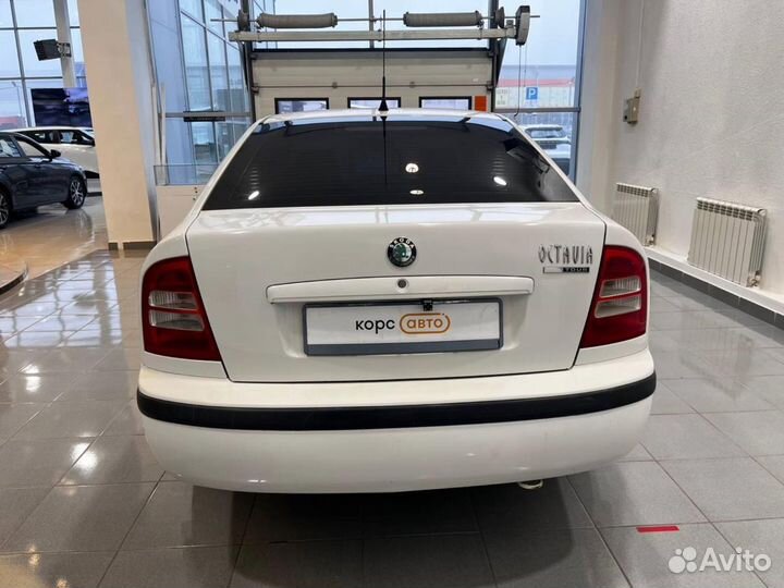 Skoda Octavia 1.6 МТ, 2010, 242 000 км