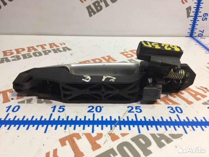 Тойота Рав 4 Ручка наружняя задней двери Прав