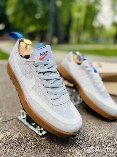 Кроссовки новые 44 размер