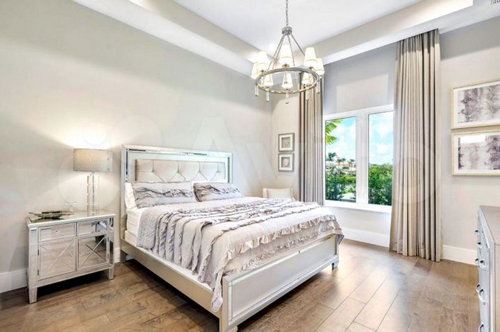 3-к. квартира, 90 м², 1/20 эт.