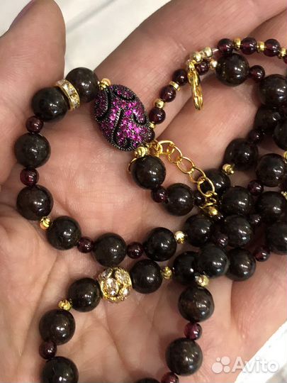 Ожерелье гранат