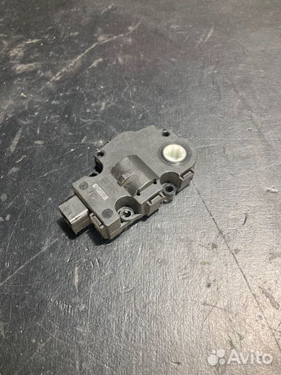 Сервопривод заслонок отопителя Bmw 3 E90