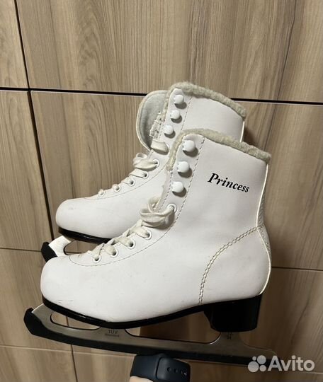 Коньки фигурные 33 размер