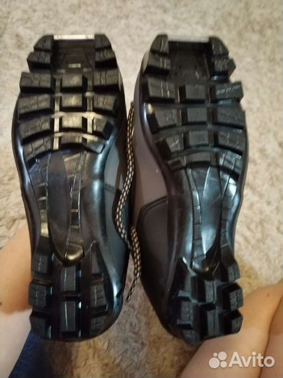 Лыжные ботинки