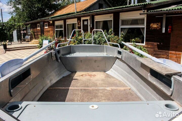 Моторная лодка Беркут