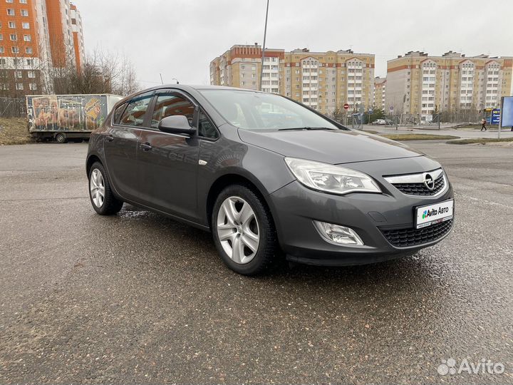 Opel Astra 1.6 AT, 2012, 135 300 км