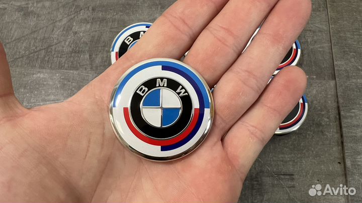 Эмблема на руль