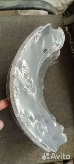 Тормазные колодки задние 3302 новые