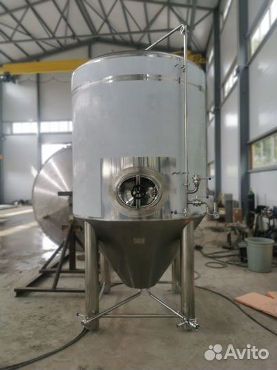Цкт цилиндро конический танк 3000л для пивоварни