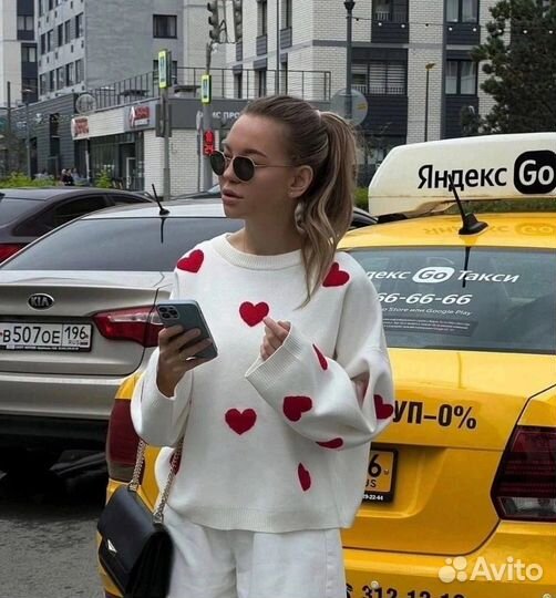 Свитер женский