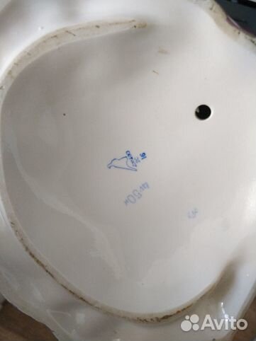 Фарфоровая статуэтка 