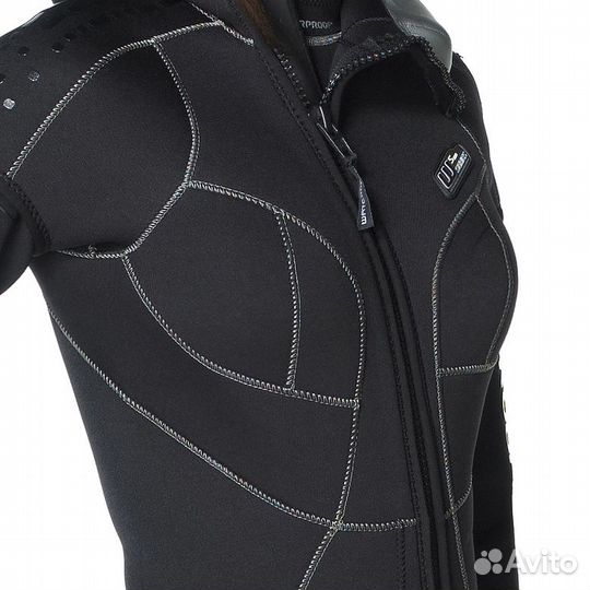 Женская куртка утеплитель с встроенным шлемом W Ov