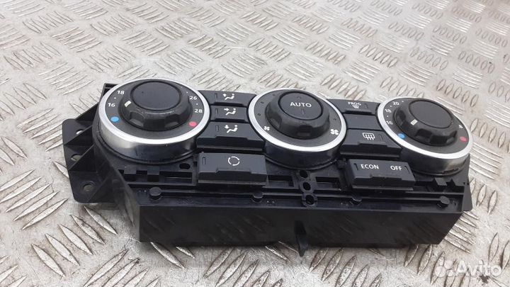 Блок управления климатической установкой Land Rove