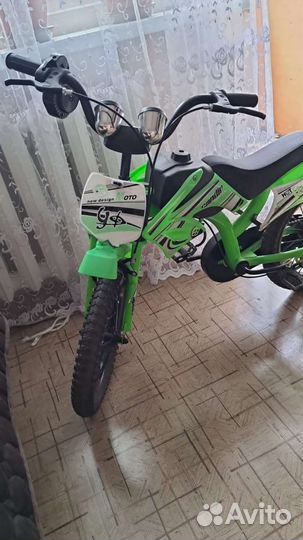 Детский трехколесный велосипед бу