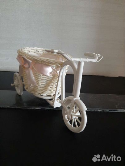 Декоративная подставка в виде велосипеда