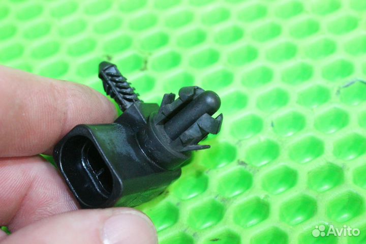 Датчик температ. воздуха Cadillac Escalade GMT900