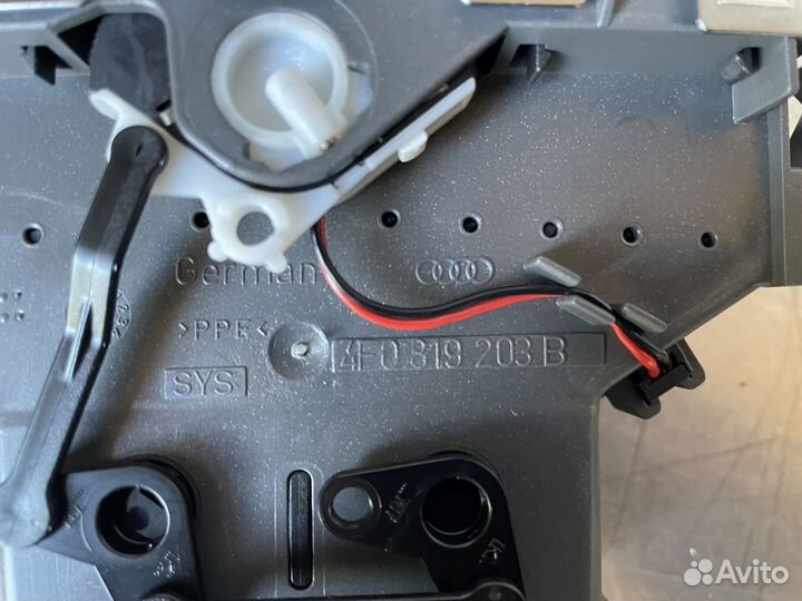 Дефлектор воздушный в торпеду audi A6C6