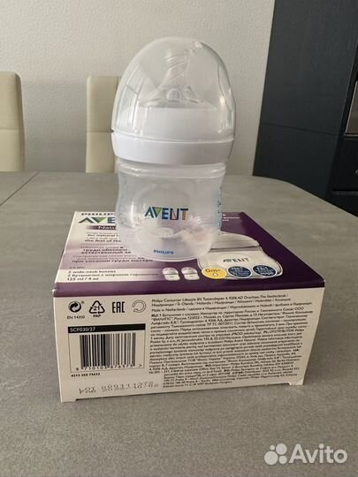 Бутылочки для кормления avent 0-3 месяца новая