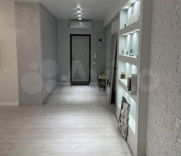 2-к. квартира, 53 м², 3/3 эт.