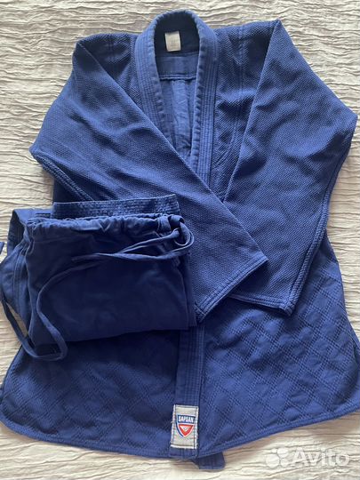 Костюм, форма для единоборств