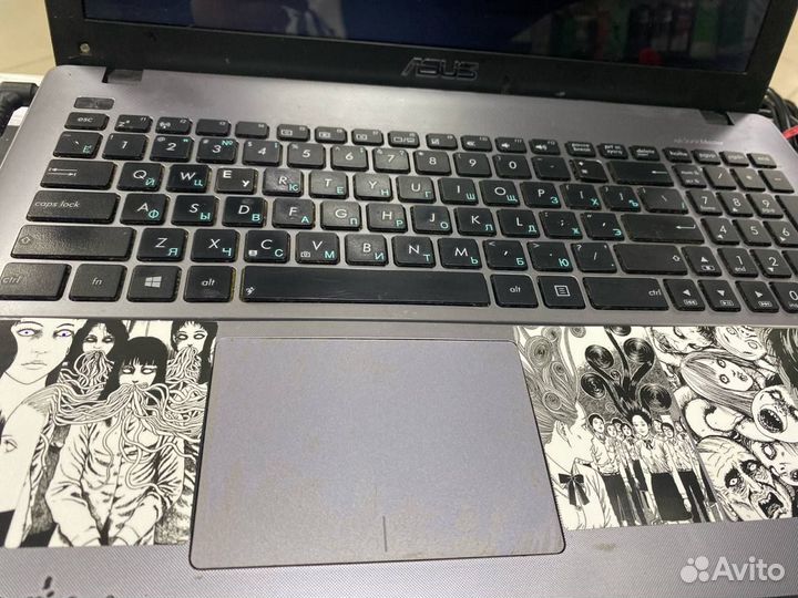 Ноутбук asus X550C