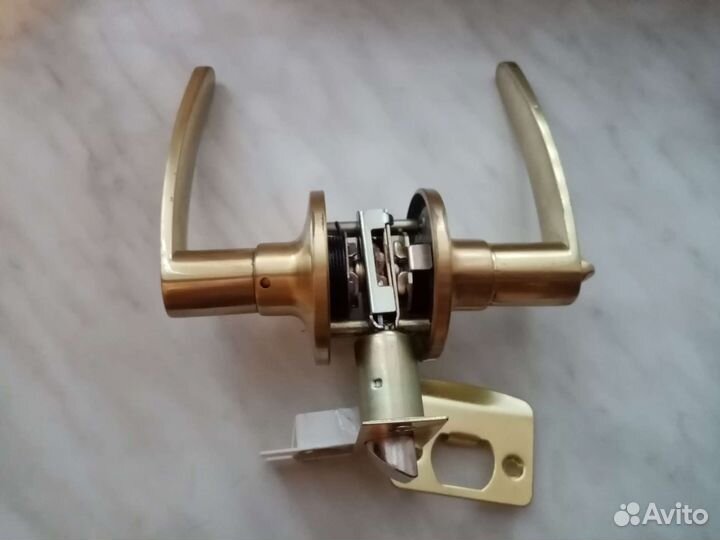 Дверная ручка