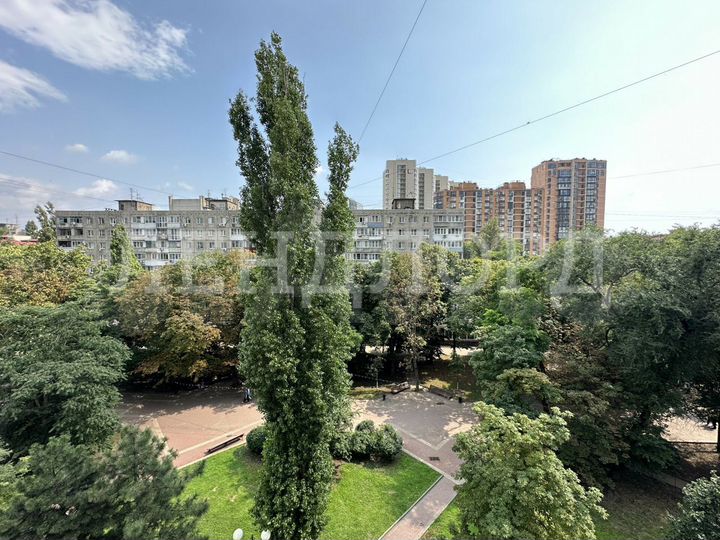 4-к. квартира, 83 м², 6/9 эт.