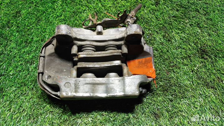 Суппорт передний правый Volkswagen Touareg 2 NF