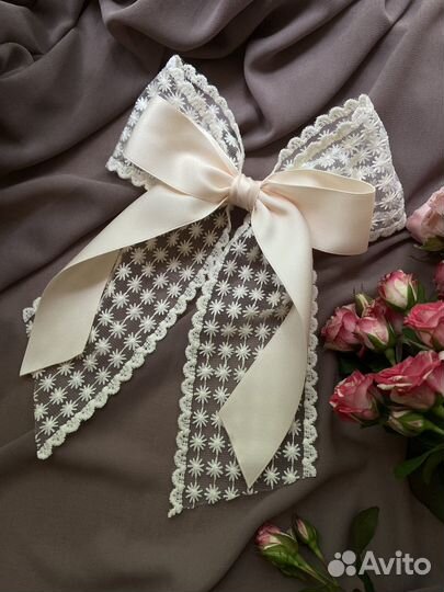 Заколки, резинки, бантики в школу и в садик