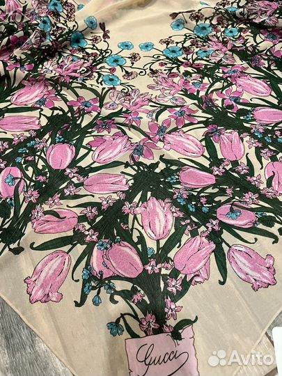 Платок шаль Gucci бежевая в упаковке бренда